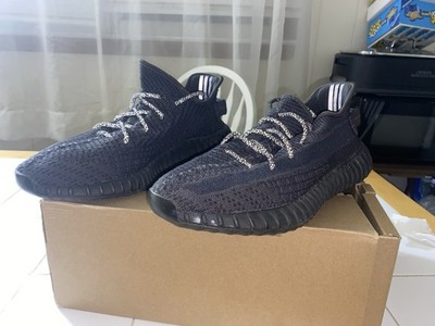 adidas Yeezy Boost 350 V2 Black Low Top Lace-Up Sneakers Boost Rubber