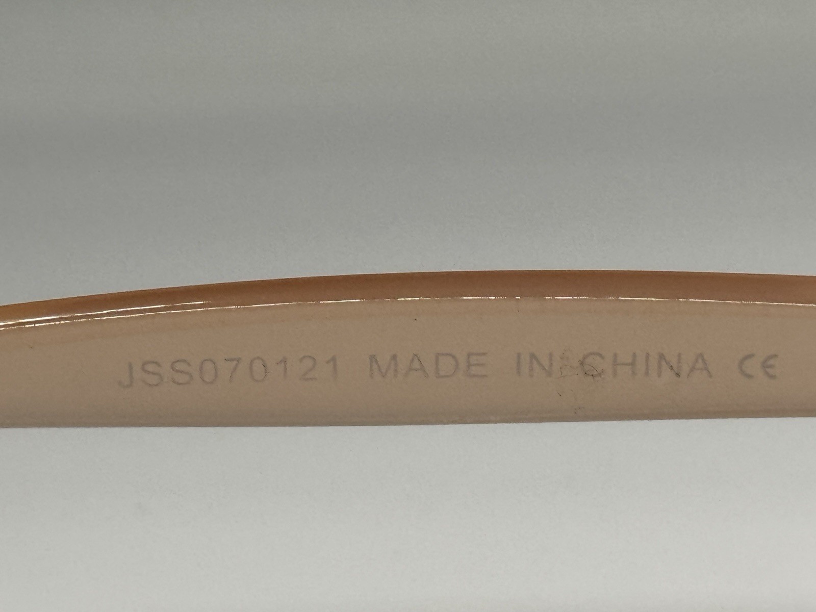 Sleek Rectangular Cat Eye Sunglasses!  Fashion Di… - image 4