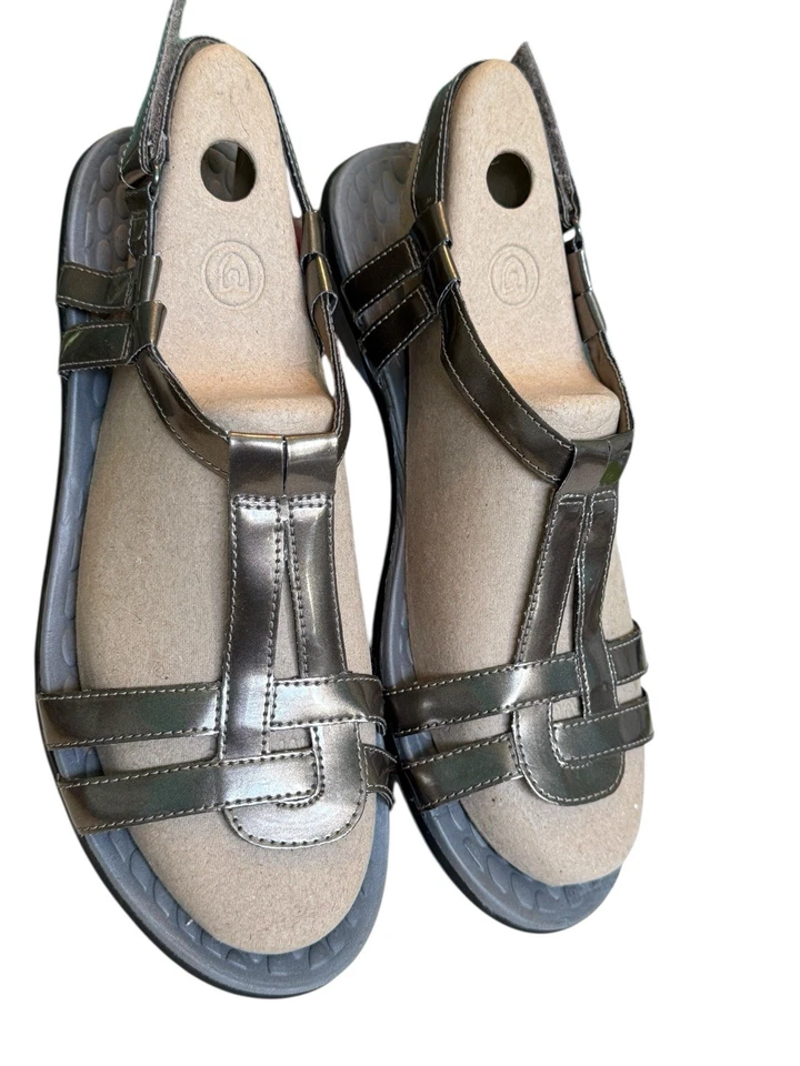 Sandalias Clark’s Collection charol metálico con tiras 10 M gris metalizado Foto 2 de 4