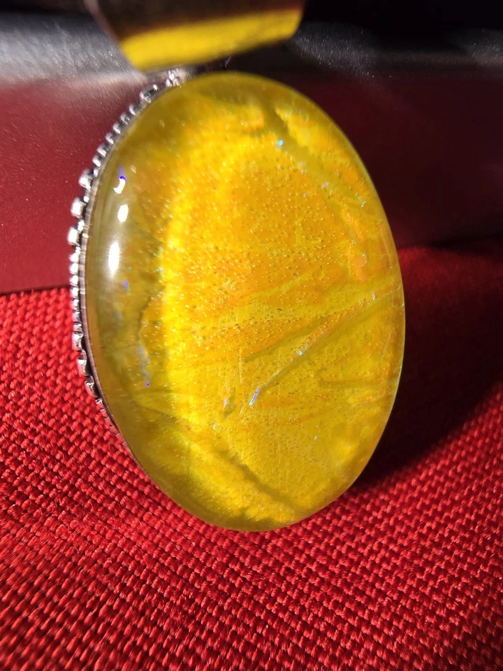 黄色澳大利亚三胞胎蛋白石吊坠镀银黑色绳子 — 第 3/4 张图片