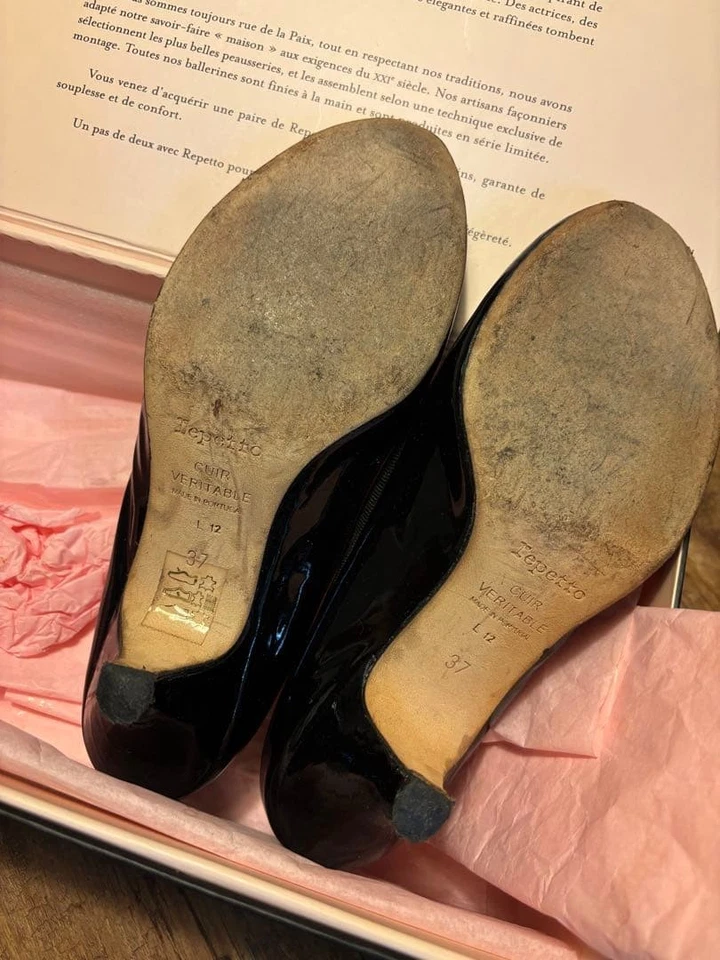 Raro Repetto Negro Esmalte Ballet Pisos Tacón Bajo Talla 37.5 EE. UU. 6.5 Poco Usado Foto 4 de 4
