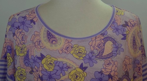 Nuevo con etiquetas Túnica Top Mujer LuLaRoe Irma Púrpura Amarillo Rosas Cachemira Pastel S UNICORNIO - Imagen 2 de 9