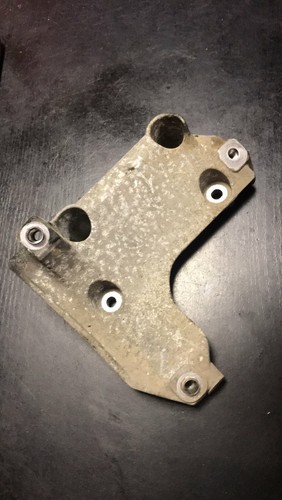 BMW 1 E81 118d Klimakompressor Halterung 7505980