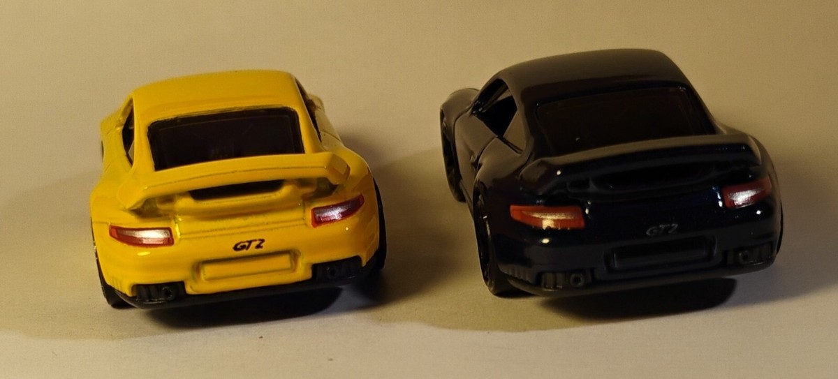 Hot Wheels Porsche 911 GT2 x2: Yellow, Dark Blue New Out of