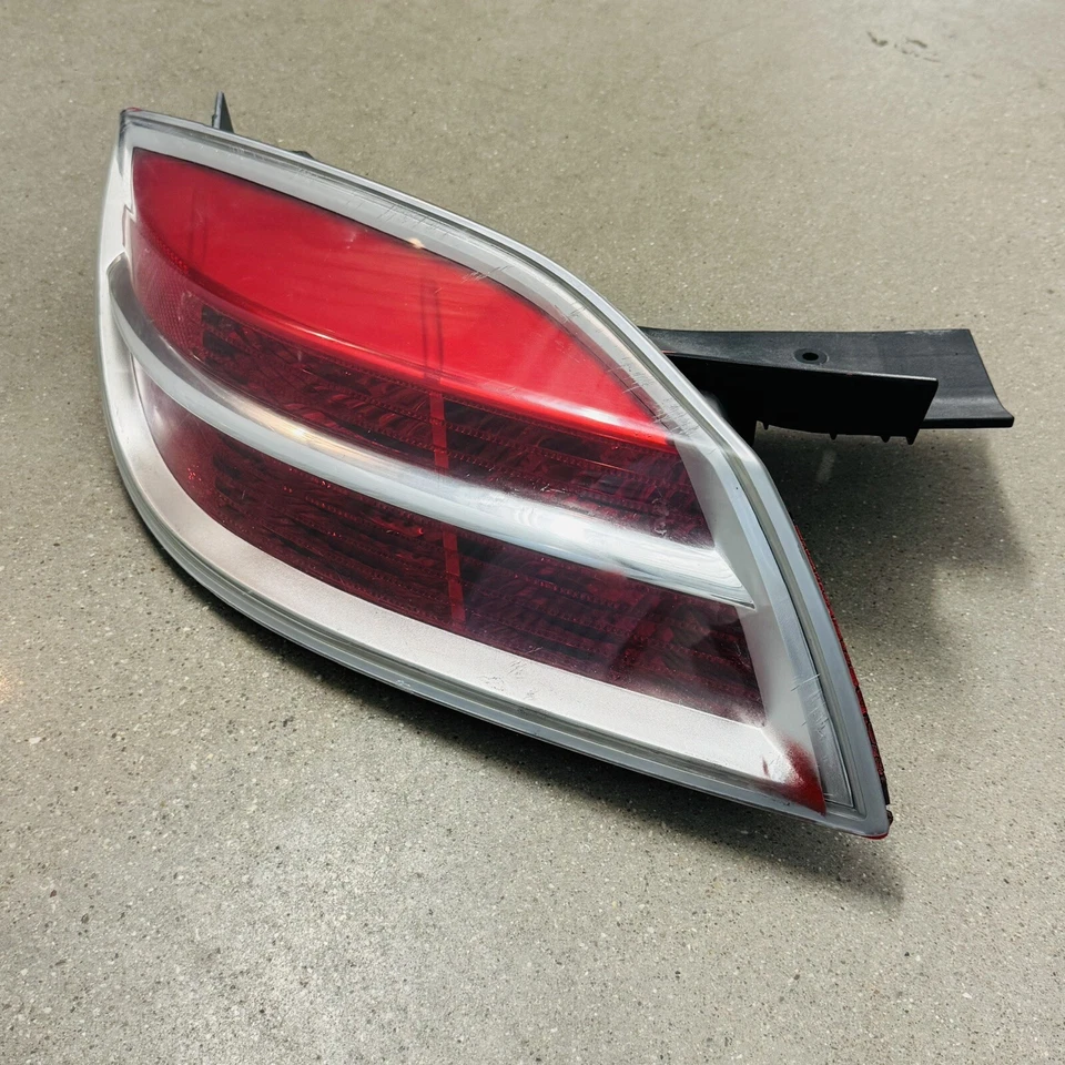 ✅ 2007-2010 Saturn Sky Left Driver Side Tail Light Taillight Lamp Assembly OEM * - Image 2 of 4