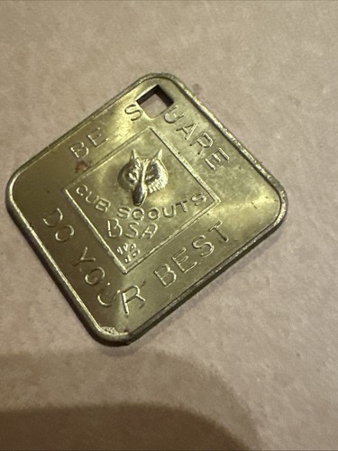 Cub Scouts BSA Pendant Be Square Do Your Best Motto On Reverse Key Chain - Picture 1 of 4