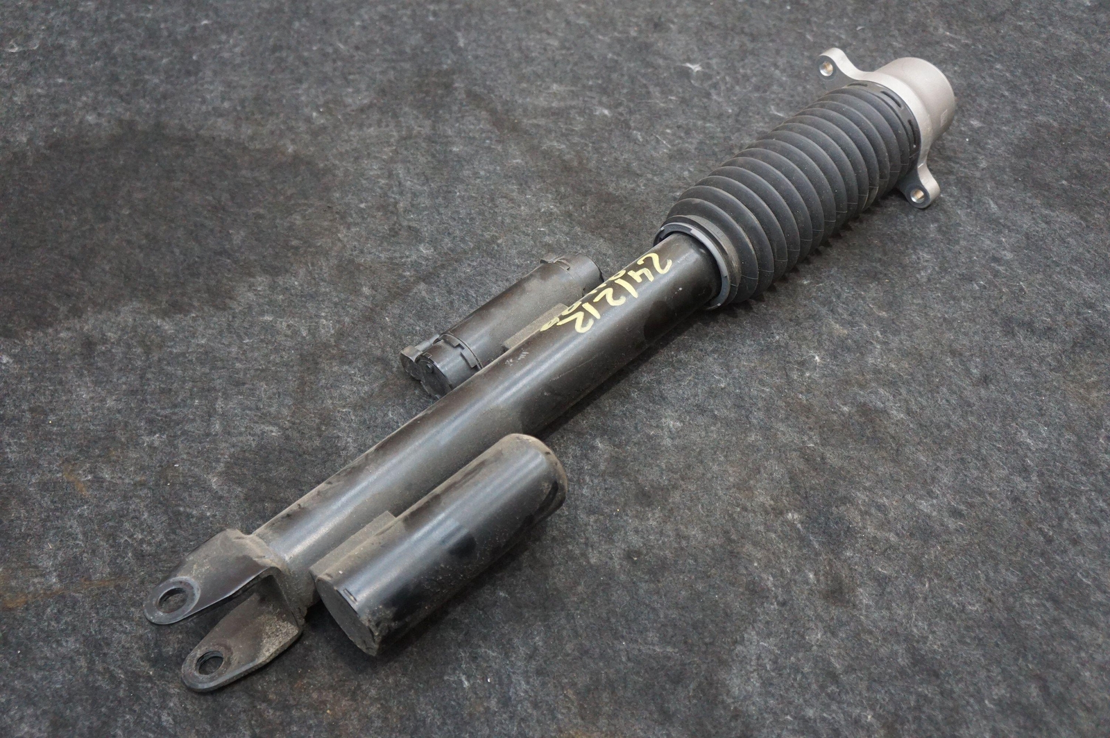 Rear Right Shock Absorber Damper OEM PY83-18W002-AA Aston Martin Dbx 707 20-24