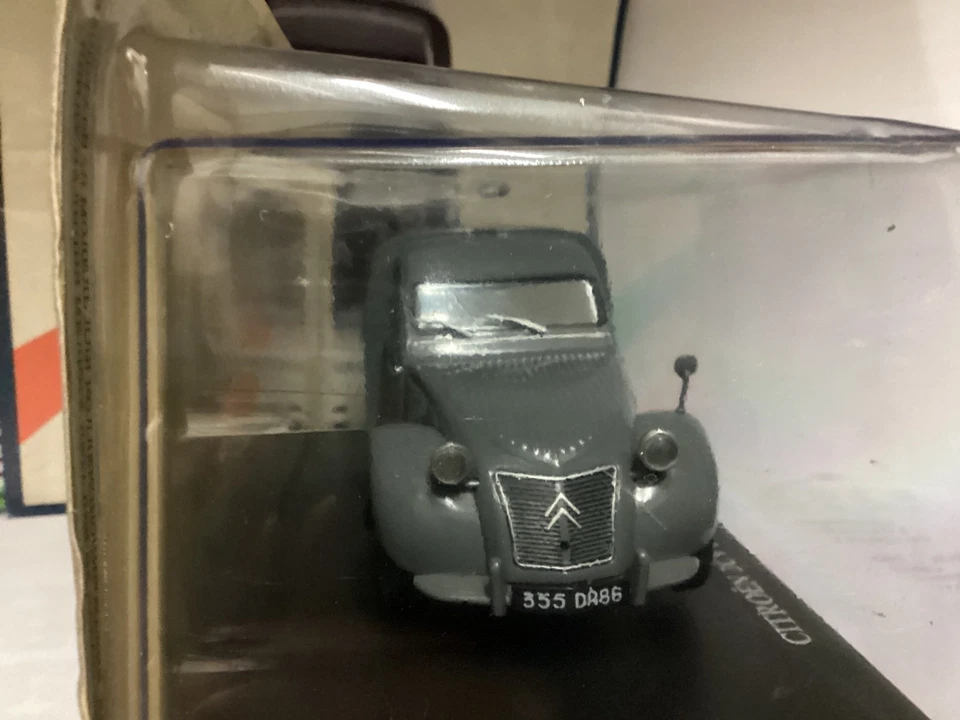 AUTO VINTAGE CITROEN 2CV FOURGONNETTE AZU 1959 metallo 1/24 CENTAURIA EDITORE - Immagine 4 di 4