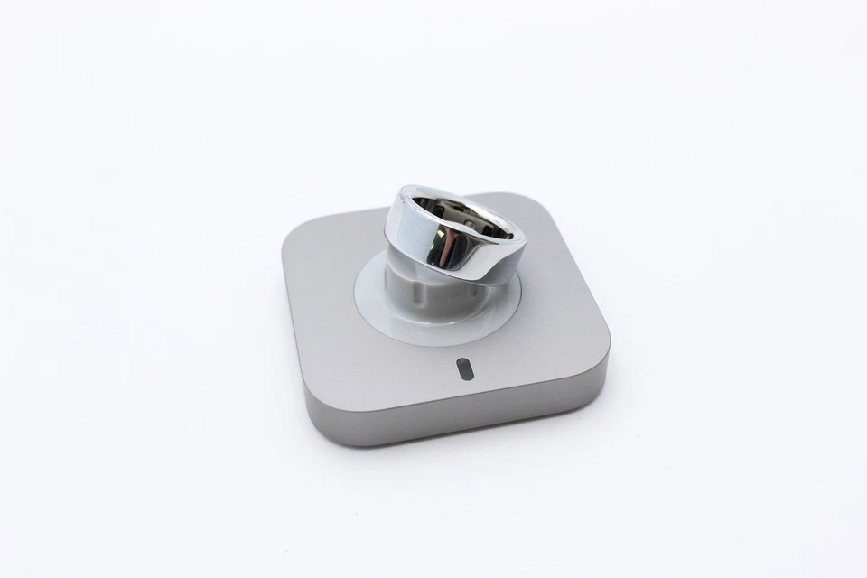 Oura Ring 4 Activity & Health Tracker Ring In Silver - Size 7 - JZ90-54217-07 - Image 2 of 4