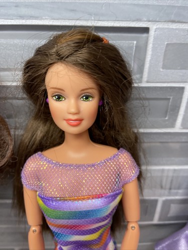 Barbie Doll lotto di 4 bambole con vestiti -alcune con stampo corpo 1966. 1 regolabile - Foto 7 di 10