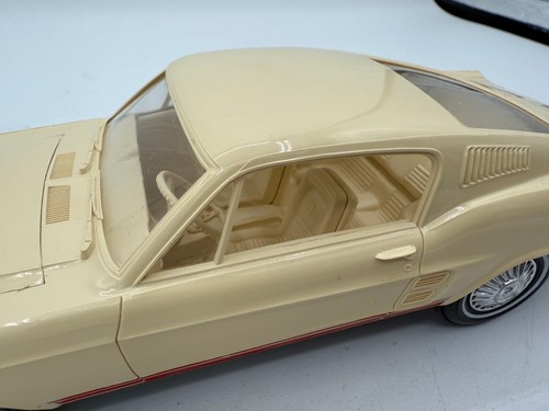 Ford Mustang Fastback blanco vintage AMT 1967 concesionario coche promocional - Imagen 6 de 17