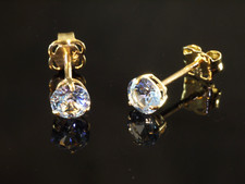 333 Gold Ohrstecker 4 mm Gr&ouml;&szlig;e  3 Krappen mit Aquamarin  1 Paar