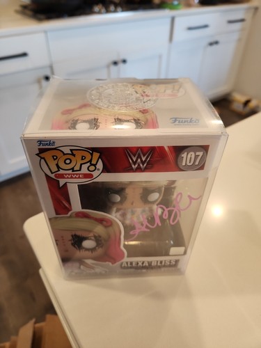 ALEXA BLISS WWE WRESTLING #107 SIGNED AUTOGRAPHED FUNKO POP IN CASE JSA-COA - Picture 2 of 18