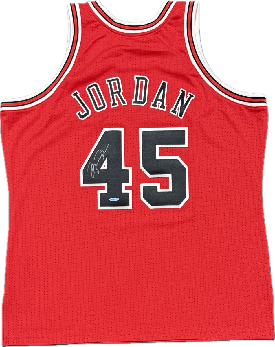 Michael Jordan Signed Mitchell & Ness Chicago Bulls #45 Jersey