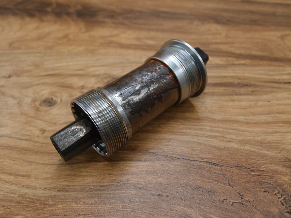 1994 vintage MTB bottom bracket Shimano Deore BB-UN51 Japan 107 mm BSA / 68 mm - Image 2 of 4