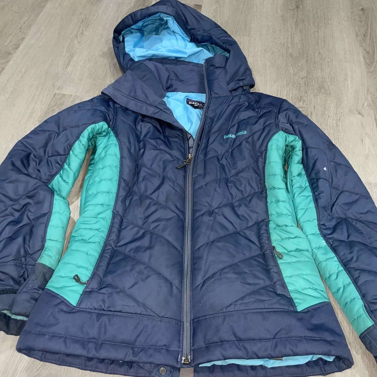 Patagonia Womens XS Down Sweater Hoody. Navy Blue