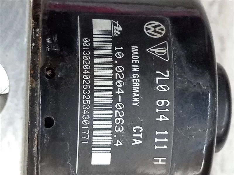 2005 PORSCHE CAYENNE 4.5L ABS Antilock Brake Pump 7L0 614 111 - image 4 of 4