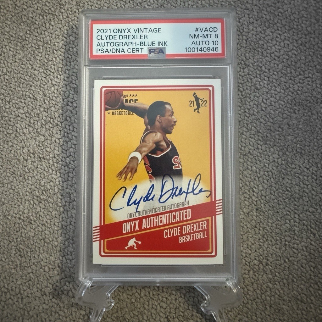 Onyx 2021 Vintage Clyde Drexler Blue Ink Auto Card #VACD PSA/DNA 100140946 view 1