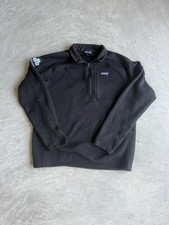 Patagonia Quarter Zip Size Large With Brand Logo