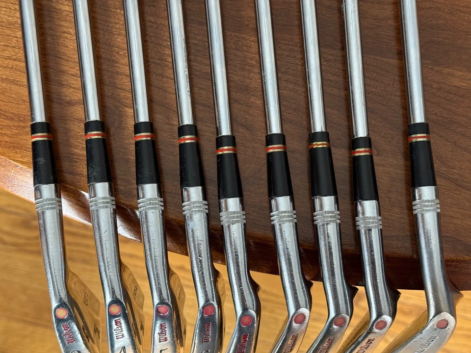 Juego de hierros Wilson Staff Fluid Feel 3-SW RH Dynamic Gold Stiff Foto 2 de 4