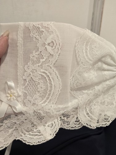 Gorro de bebé vintage a historia de novia encaje, lino, flores blanco nunca usado - Imagen 9 de 11