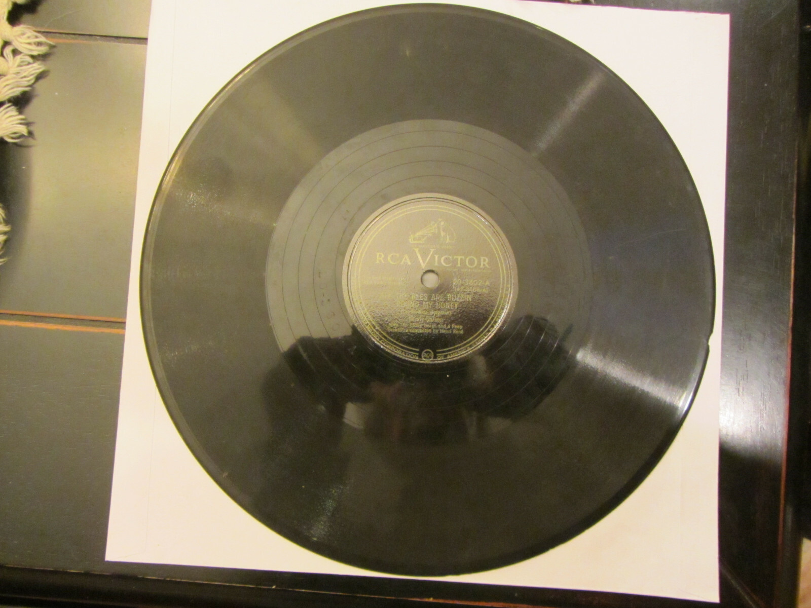 MINDY CARSON   ALL THE BEES ARE BUZZIN' 'ROUND MY HONEY/TOO-WHIT! TOO-WHOO! RCA 