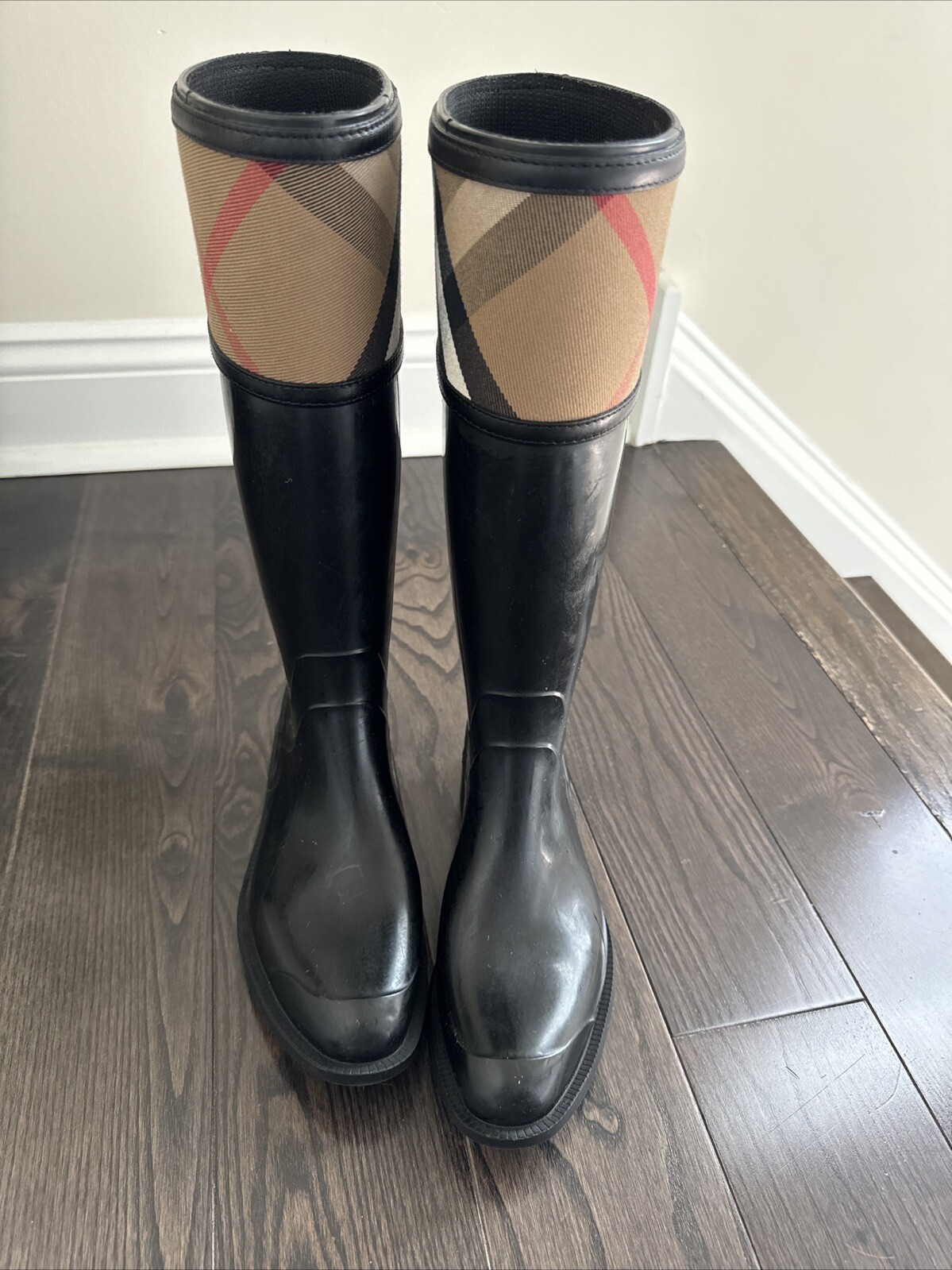 Burberry Waterproof Rain Boots for Women and Men-image