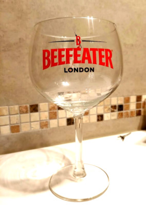 6 Gläser Gin Beefeater Premium Gin Tonic 65 cl