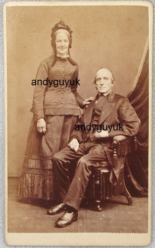 CDV LADY LANGE MOTORHAUBE VIELER HUDDERSFIELD VIKTORIANISCHE MODE SCHICKES ANTIKES FOTO