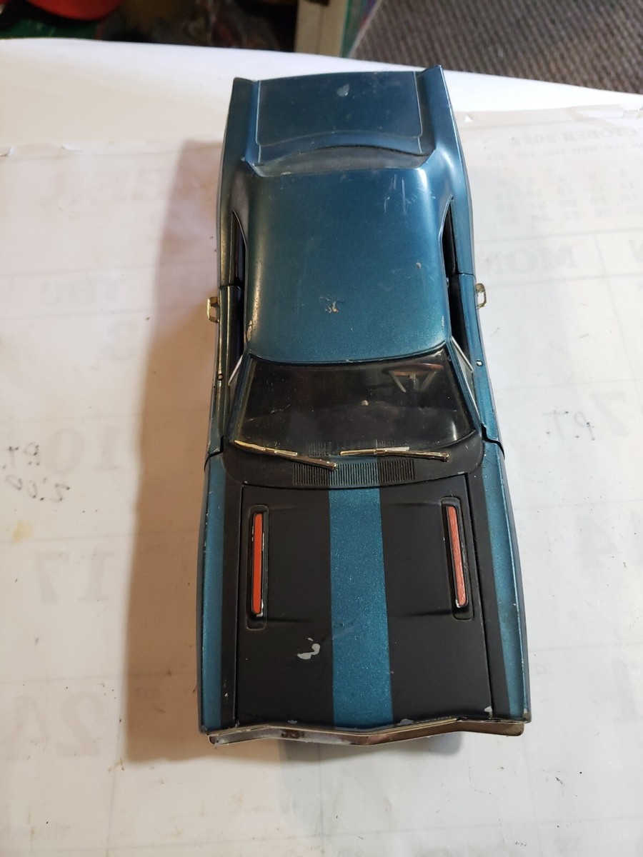 ERTL - AMERICAN MUSCLE - 1969 PLYMOUTH ROAD RUNNER HEMI - 1