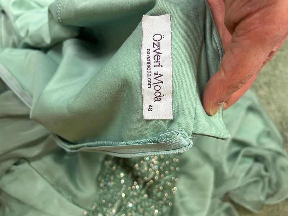 dress - Image 3 of 3