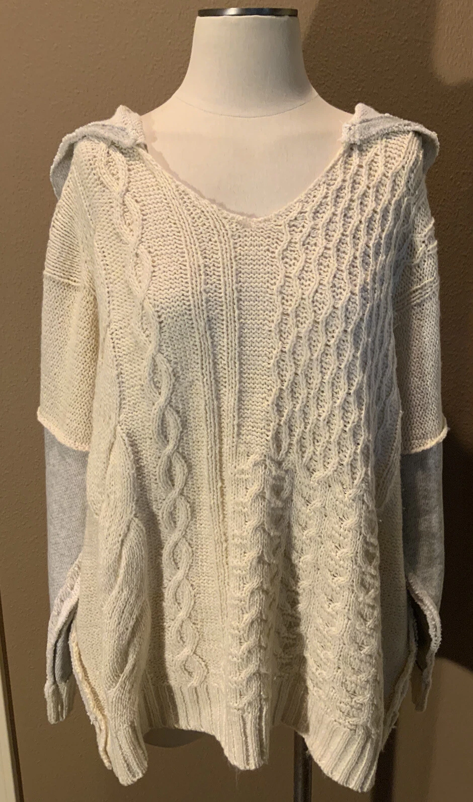 Nordstrom Solutions XL Gray Ivory Cable Knit Sweater Hoodie Top Sweatshirt￼