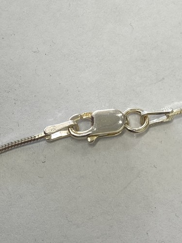 .925 Sterling Silver Italy 1mm BOX CHAIN 30" 5.5 grams Nice Cond! - Afbeelding 2 van 3