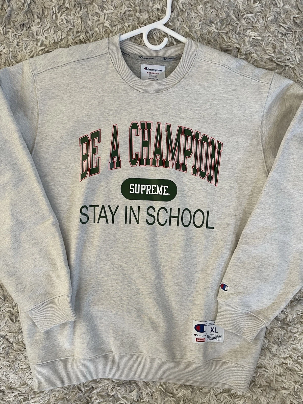 Supreme x Champion   Col rond gris Stay In School   Neuf avec étiquettes