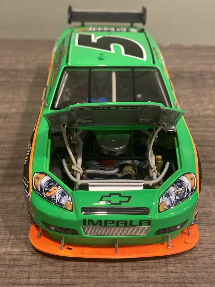 Mark Martin #5 Godaddy Elite RCCA Elite 2010 diecast 1:24 250/305 Foto 4 de 4