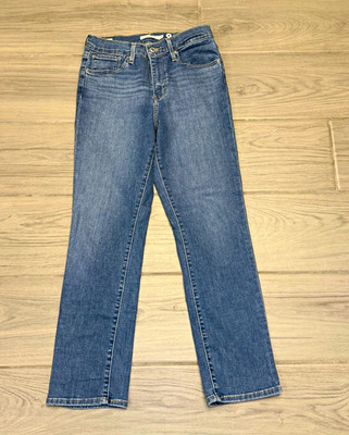 Levi s Premium Women s 724 High Rise Straight Blue Denim Jeans, 5-Pocket
