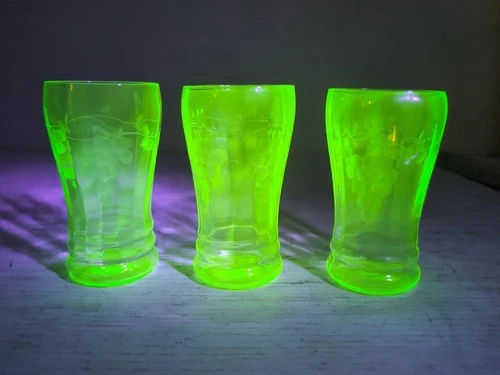 Vintage Set Of 3 Depression 5" Juice Glasses - Grapes On Vine Pattern