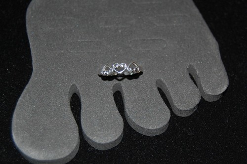 925 Sterling Silver Toe Ring Adjustable 3 Heart 4.5mm 3898S - Picture 5 of 6