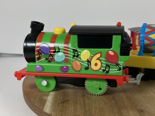 Thomas & Friends TrackMaster Party Train Percy 2021 Motor + Coches Probados Funciona - Imagen 6 de 11