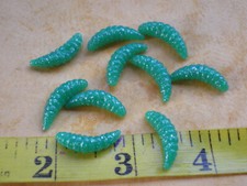 100 PCS 7/8" SOFT PLASTIC WORM JIGS, MAGGOT, LARVA/CRAPPIE PANFISH/EMERALD GREEN