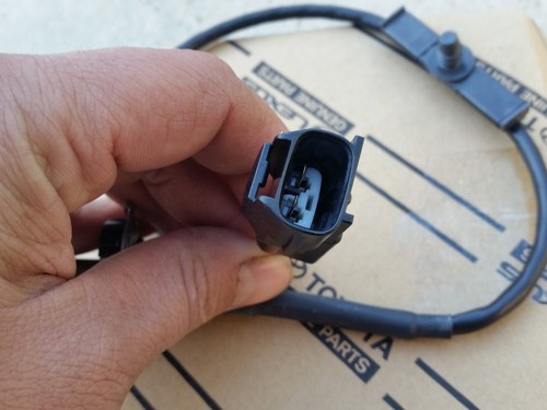 Toyota JZA80 Supra 2JZ VVTi crank position sensor NEW 90919-05037 - Picture 3 of 3