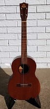 Favilla B-2 Baritone Ukulele w/HSC -LL