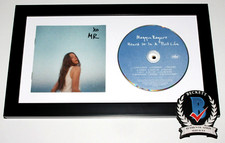 MAGGIE ROGERS SIGNED FRAMED 'HEARD IT IN A PAST LIFE' CD COVER BECKETT BAS COA