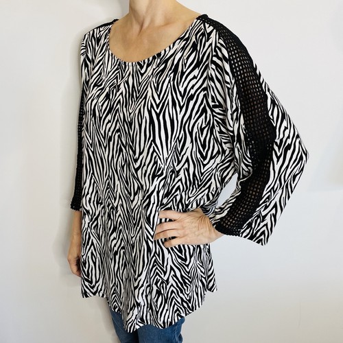 Maggie T Size 2 (16-18) Black & White Zebra Print Jersey Top Australian Designer - Picture 3 of 9