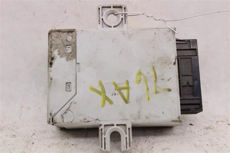 Used Tire Pressure Monitoring System (TPMS) Control Mod fits: 2006 Audi A6 Suspe - Image 2 of 4