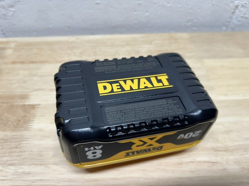 Real DeWALT DCB208 XR 20V 8 Ah Li-Ion Akku - Neu aus Set - Bild 5 von 7