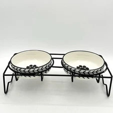 Signature Double Sided Dog Bowls Ceramic With Metal Raised Holders White Arrow