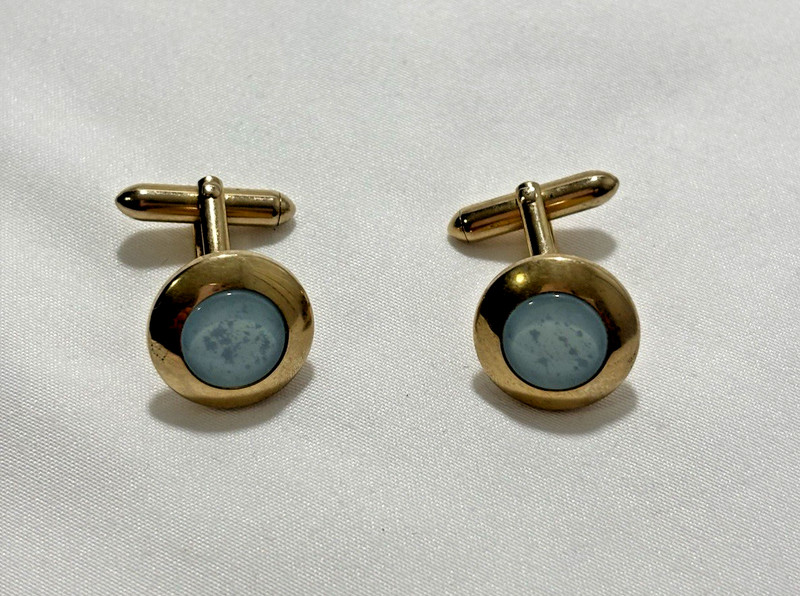 Vintage  1960’s Cufflinks In Gold-tone W/ Moonstone Inlay Signed Swank