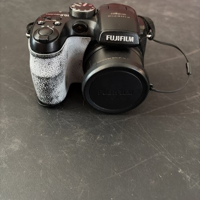 Fujifilm Finepix S1500 10.0 MP 12X Optical