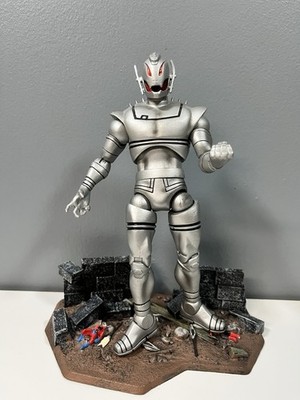Marvel Diamond Select Ultron Figure Complete w Base Marvel Legends